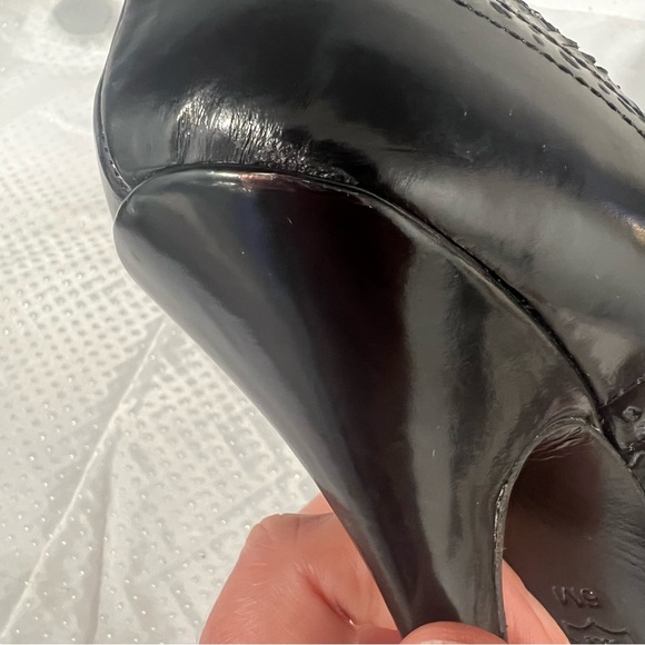 Tory Burch Women’s Sz 6 Hawthorne Black Lace Up Booties Heels Patent Leather - Picture 7 of 13
